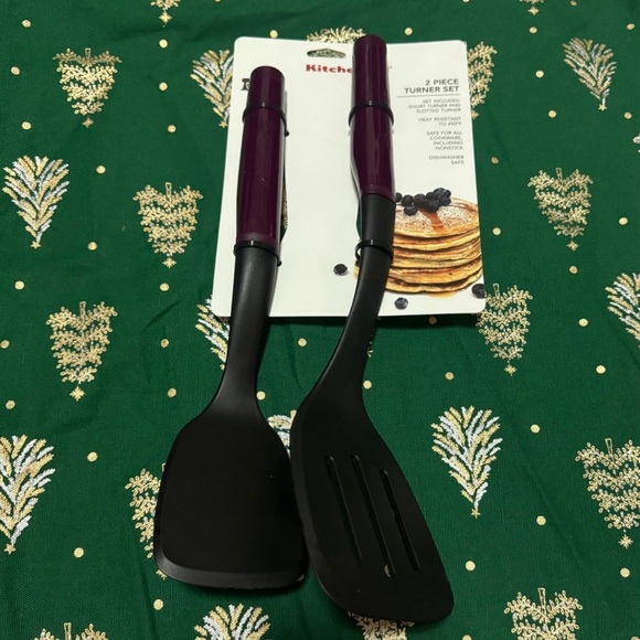 KitchenAid Classic Plastic Turner Set, 2-Piece, plum purple - Picture 2 of 2